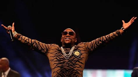 mayweather chanel bag cost|Floyd Mayweather showing off his Chanel bag .